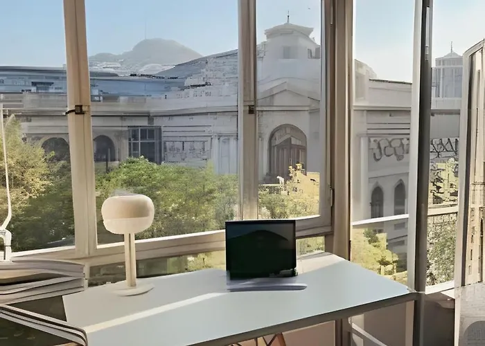 Luminoso Y Con Ac: Vista Al Museo Bellas Artes
