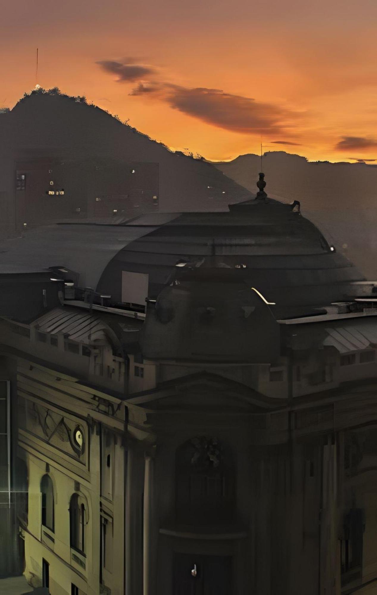 Luminoso Y Con Ac: Vista Al Museo Bellas Artes Santiago