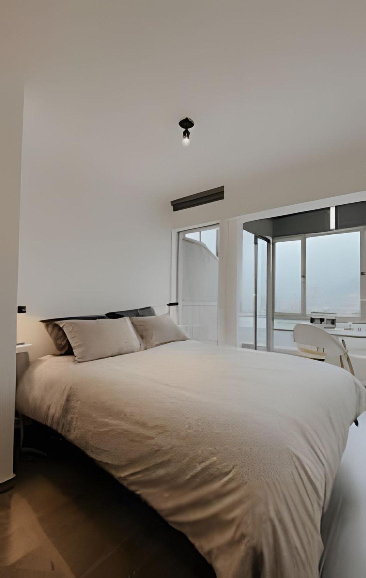 Apartamento Luminoso Y Con Ac: Vista Al Museo Bellas Artes Santiago